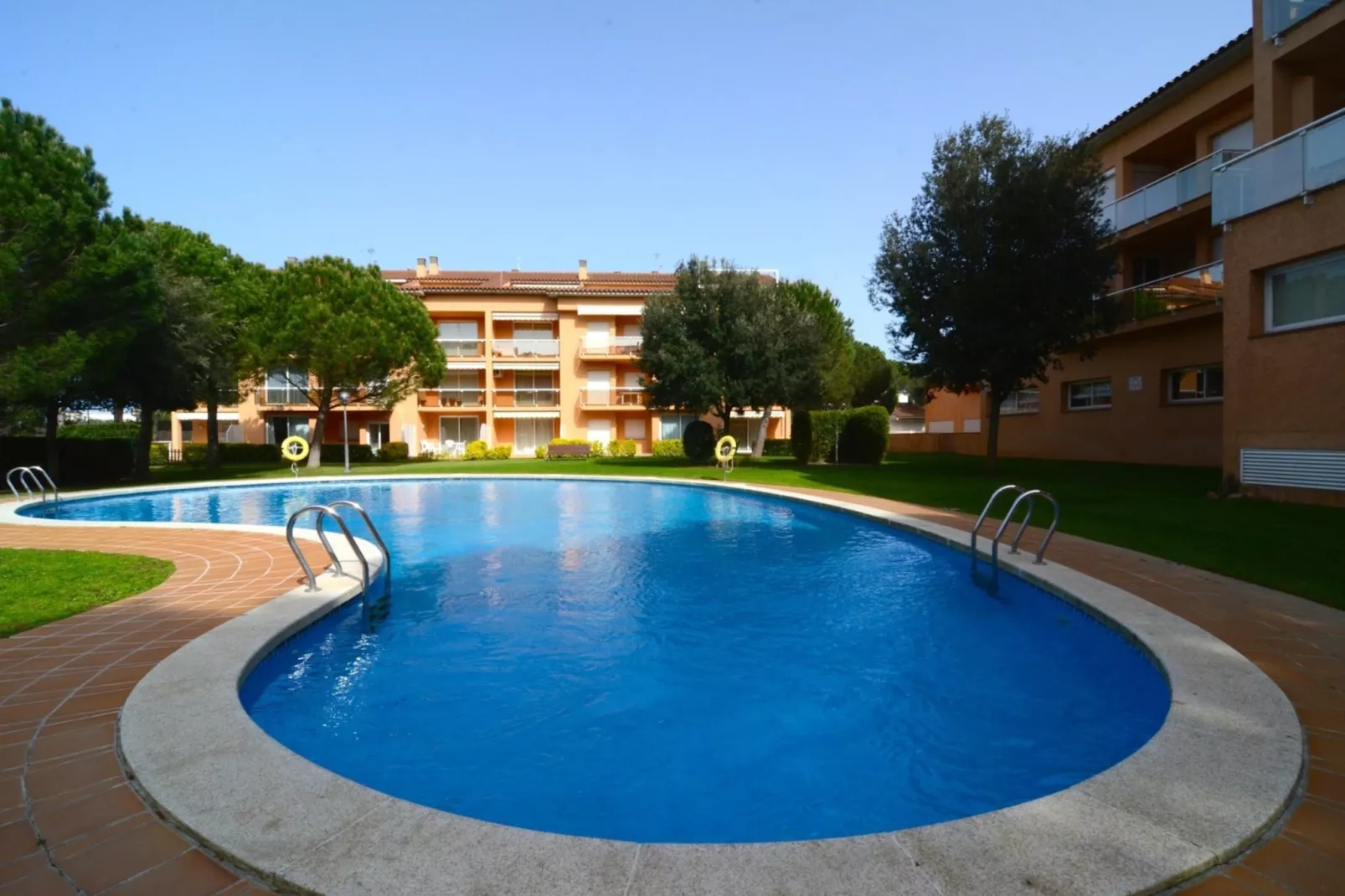PUIG SA GUILLA II F 1-1-Pool
