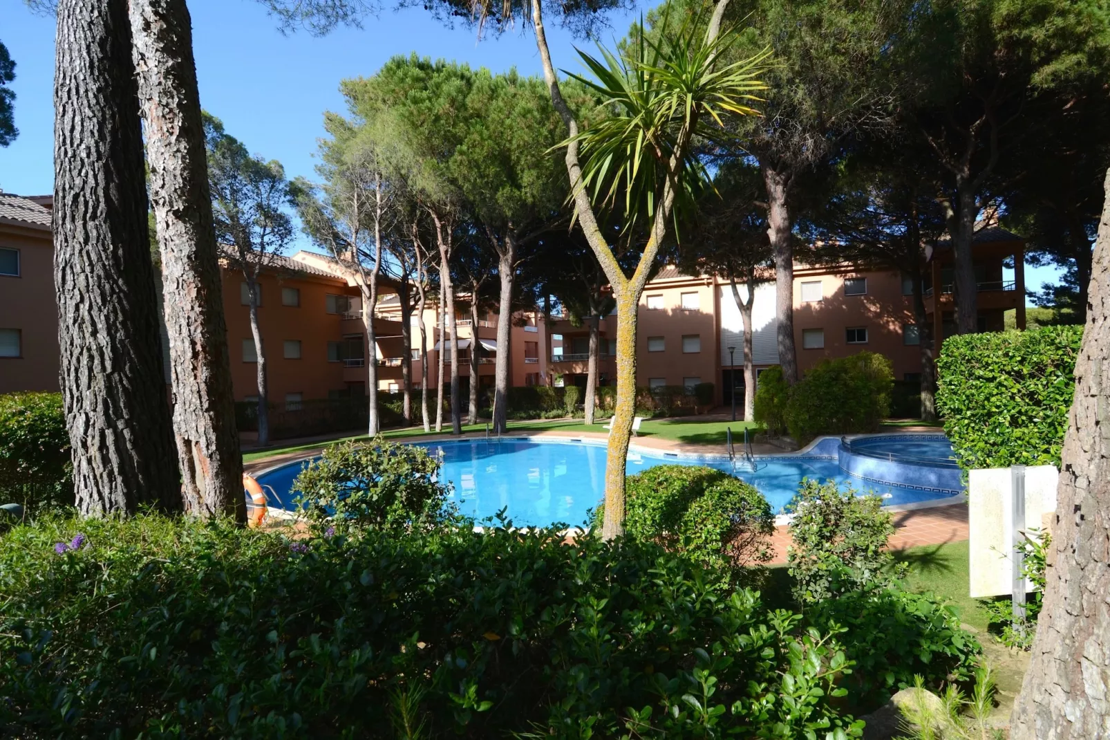 PUIG SA GUILLA I C B2-Gardens summer