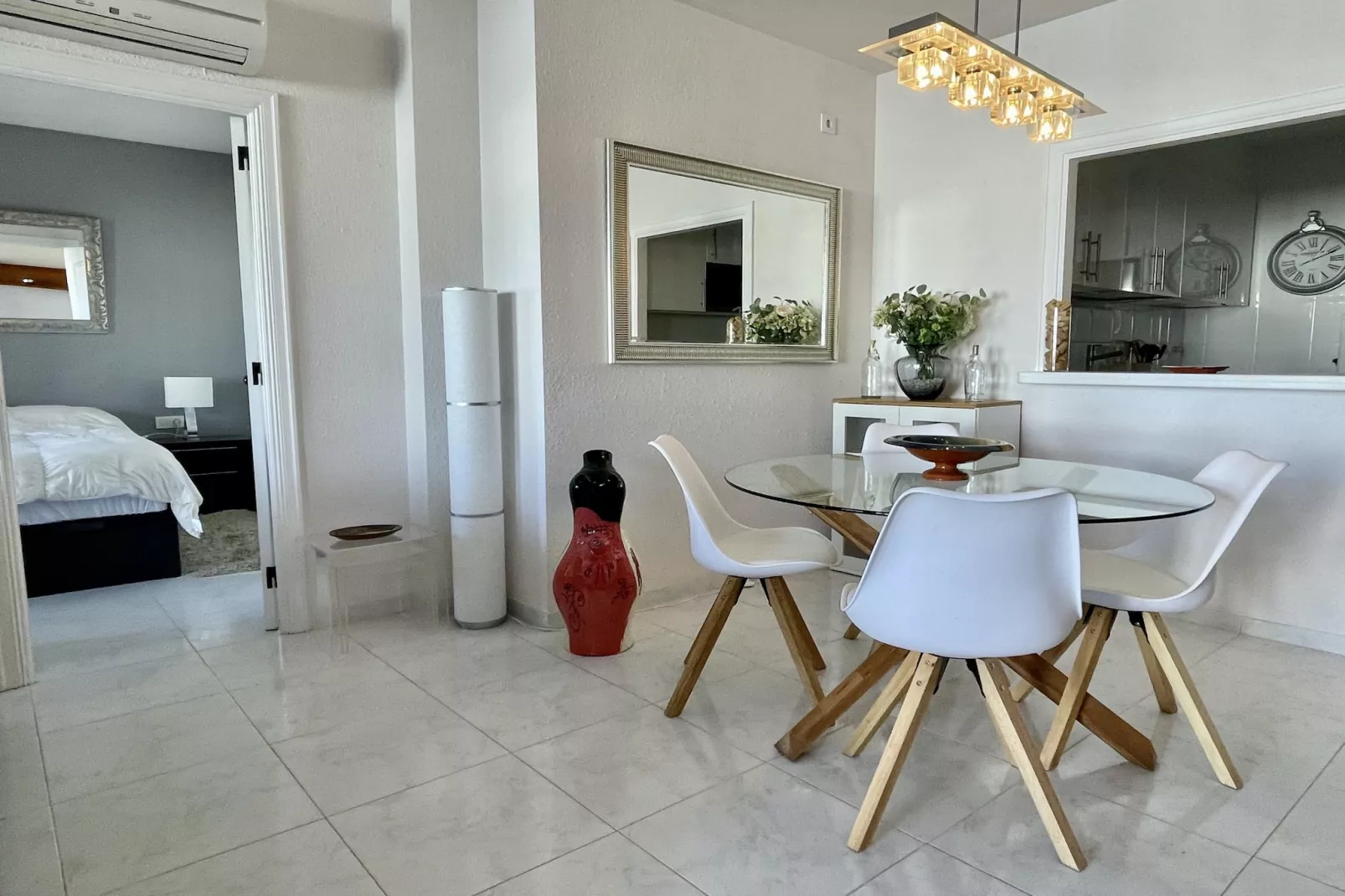 PUIG SA GUILLA I C B2-Dining room