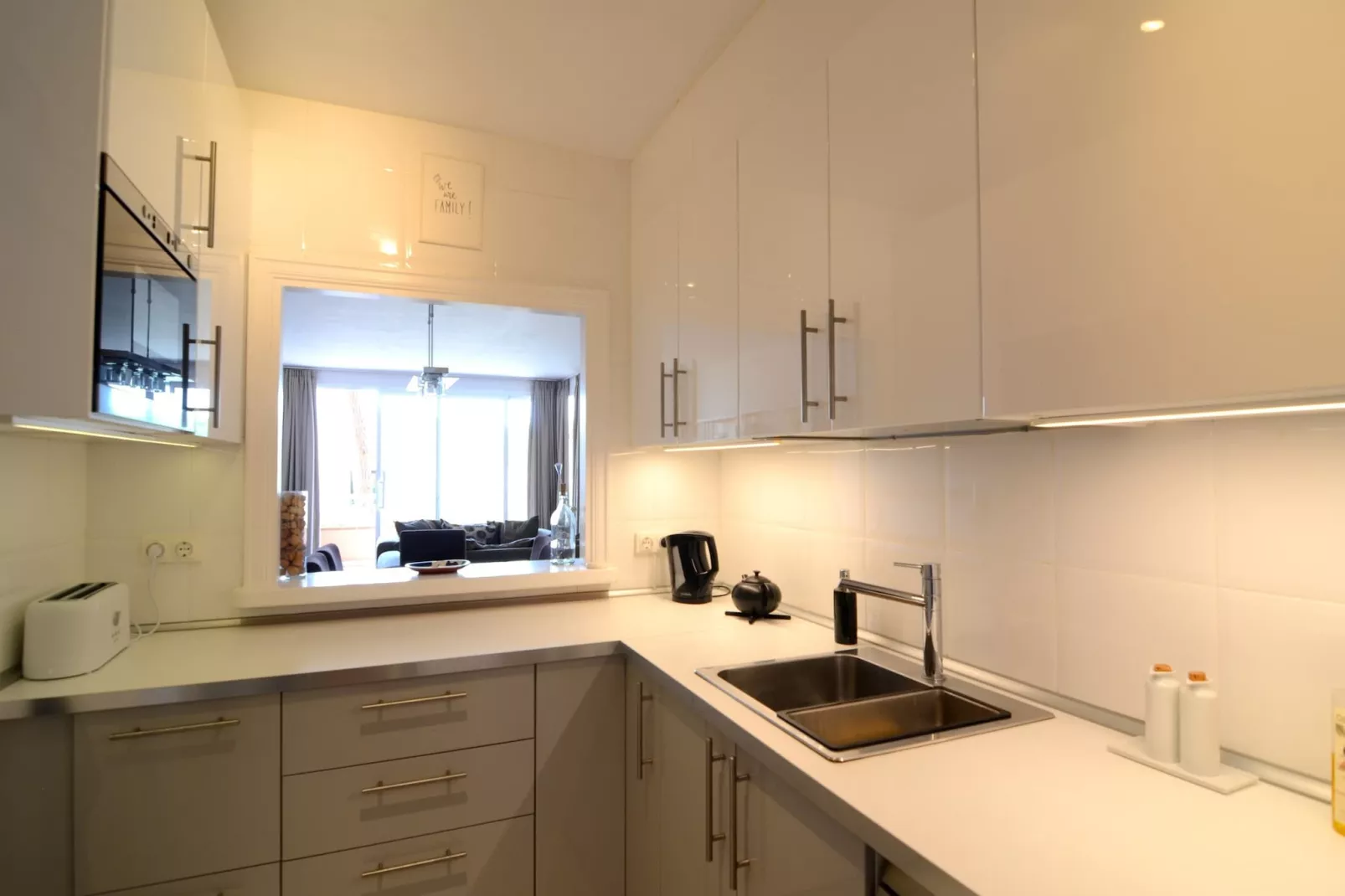 PUIG SA GUILLA I C B2-Kitchen