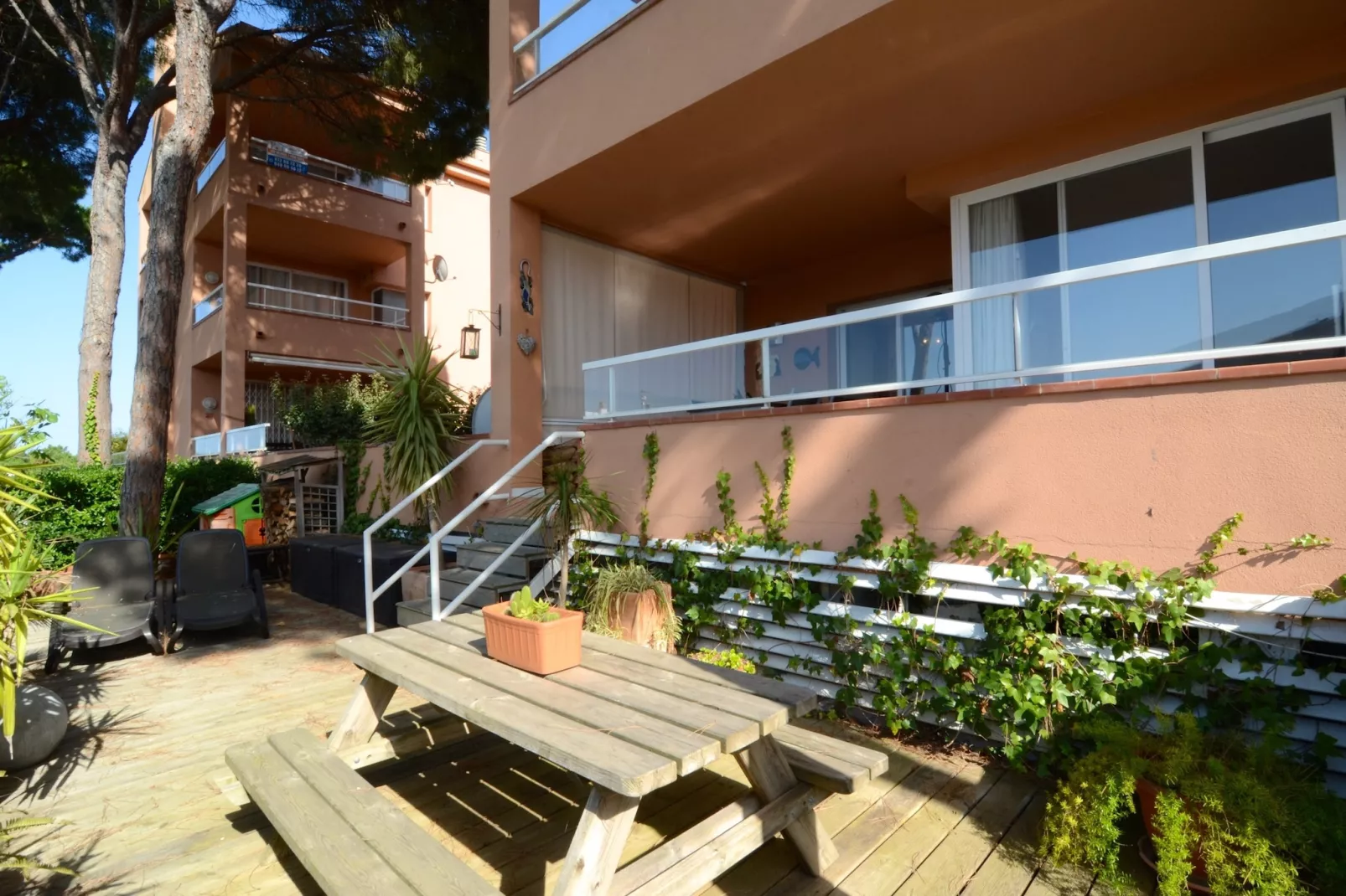 PUIG SA GUILLA I C B2-Exterior summer
