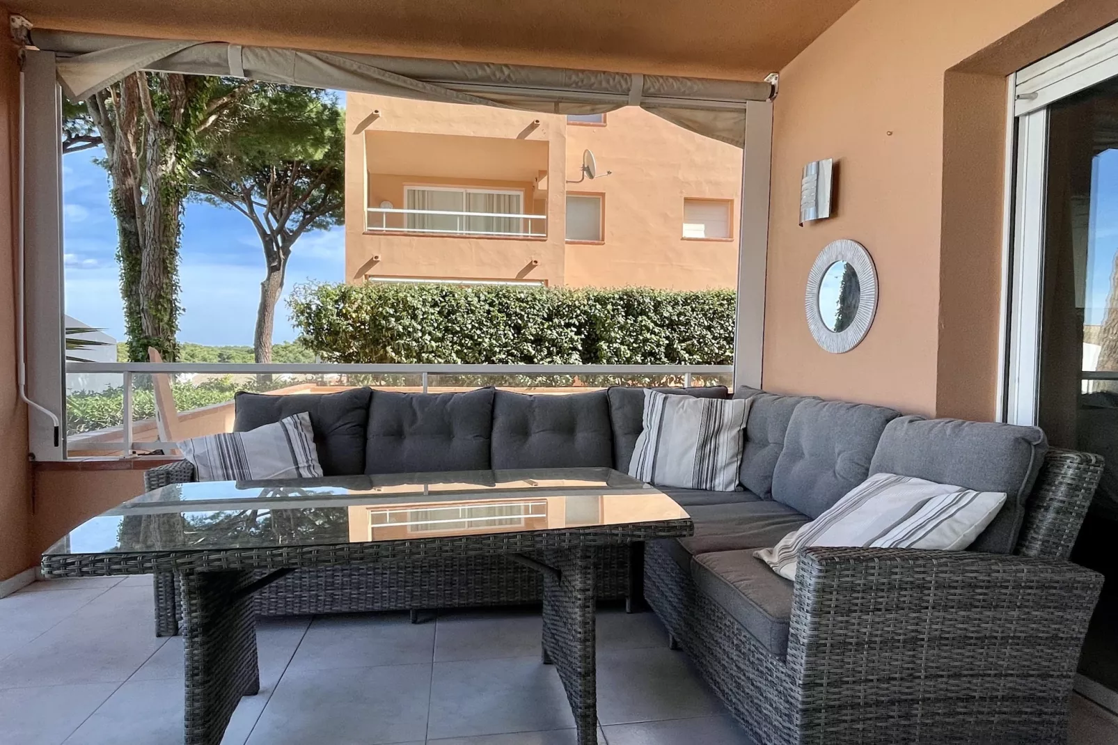PUIG SA GUILLA I C B2-Terrace