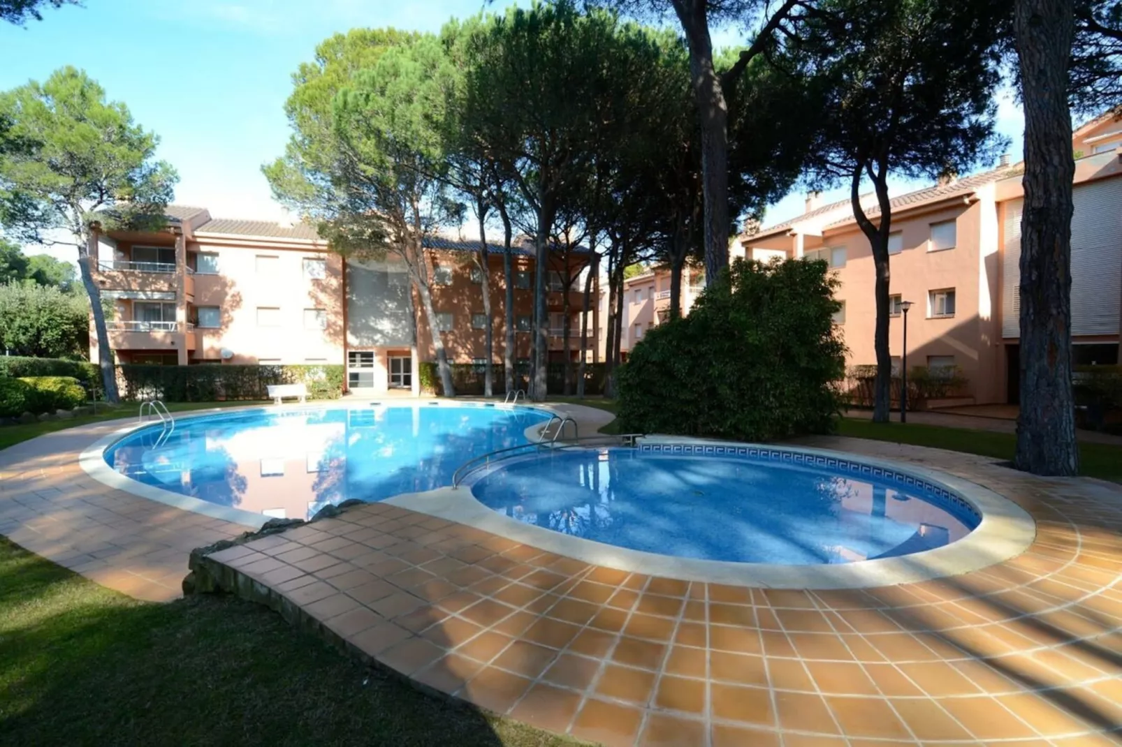 PUIG SA GUILLA I C B-3-View summer