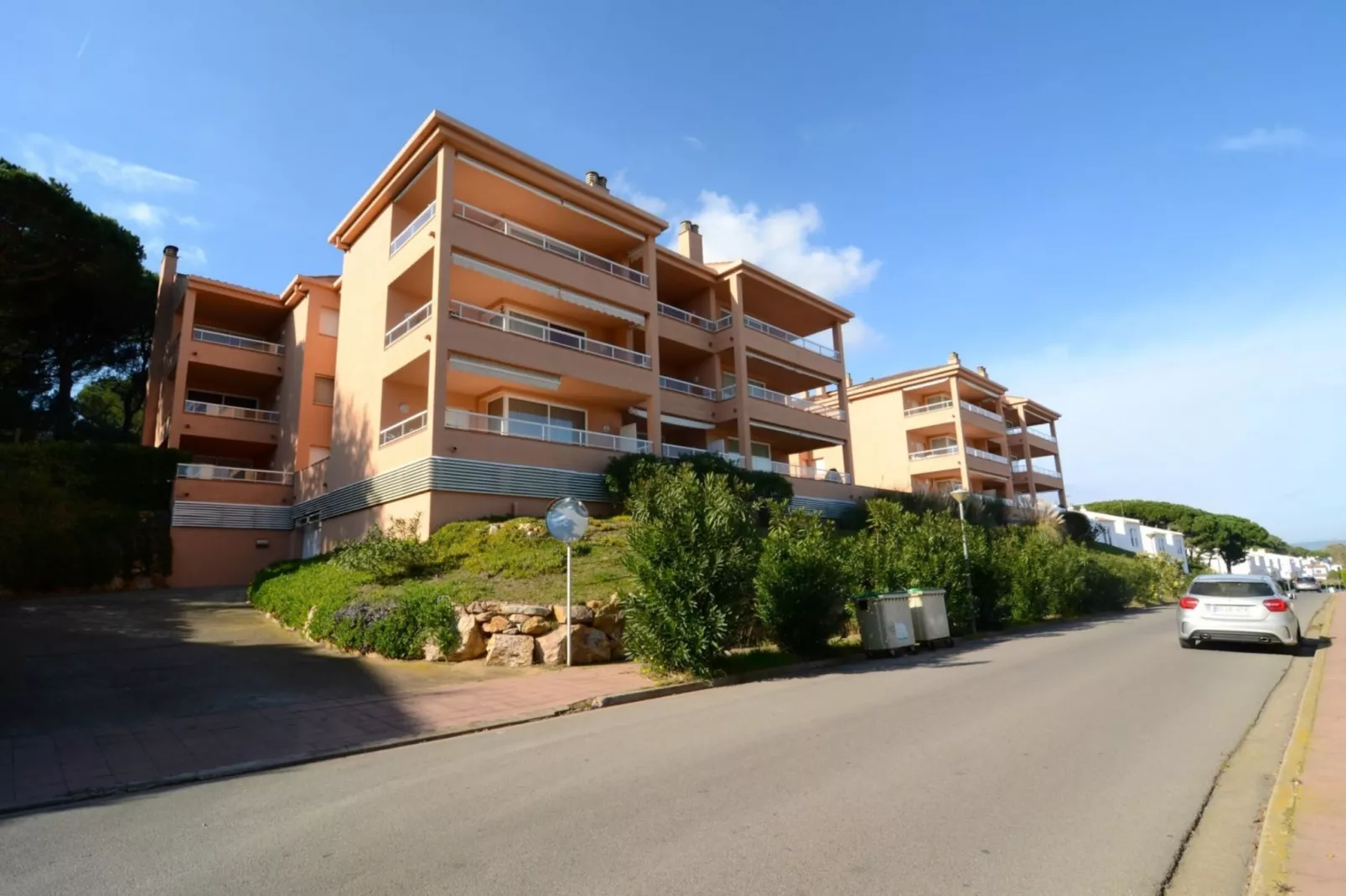 PUIG SA GUILLA I C B-3-Outdoor