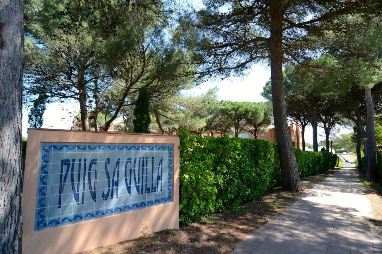PUIG SA GUILLA I C B-3-Outdoor
