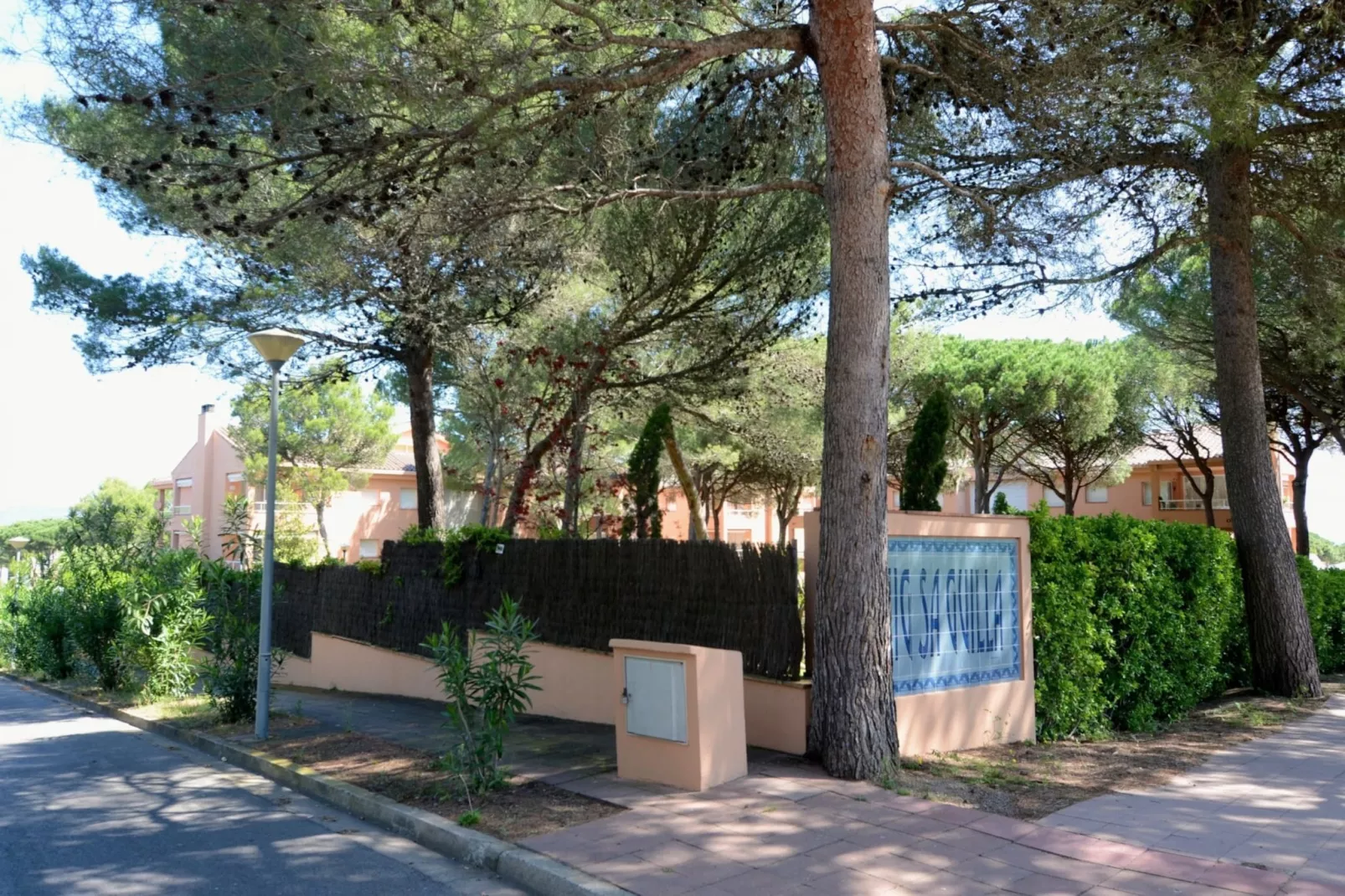 PUIG SA GUILLA I C B-3-Outdoor