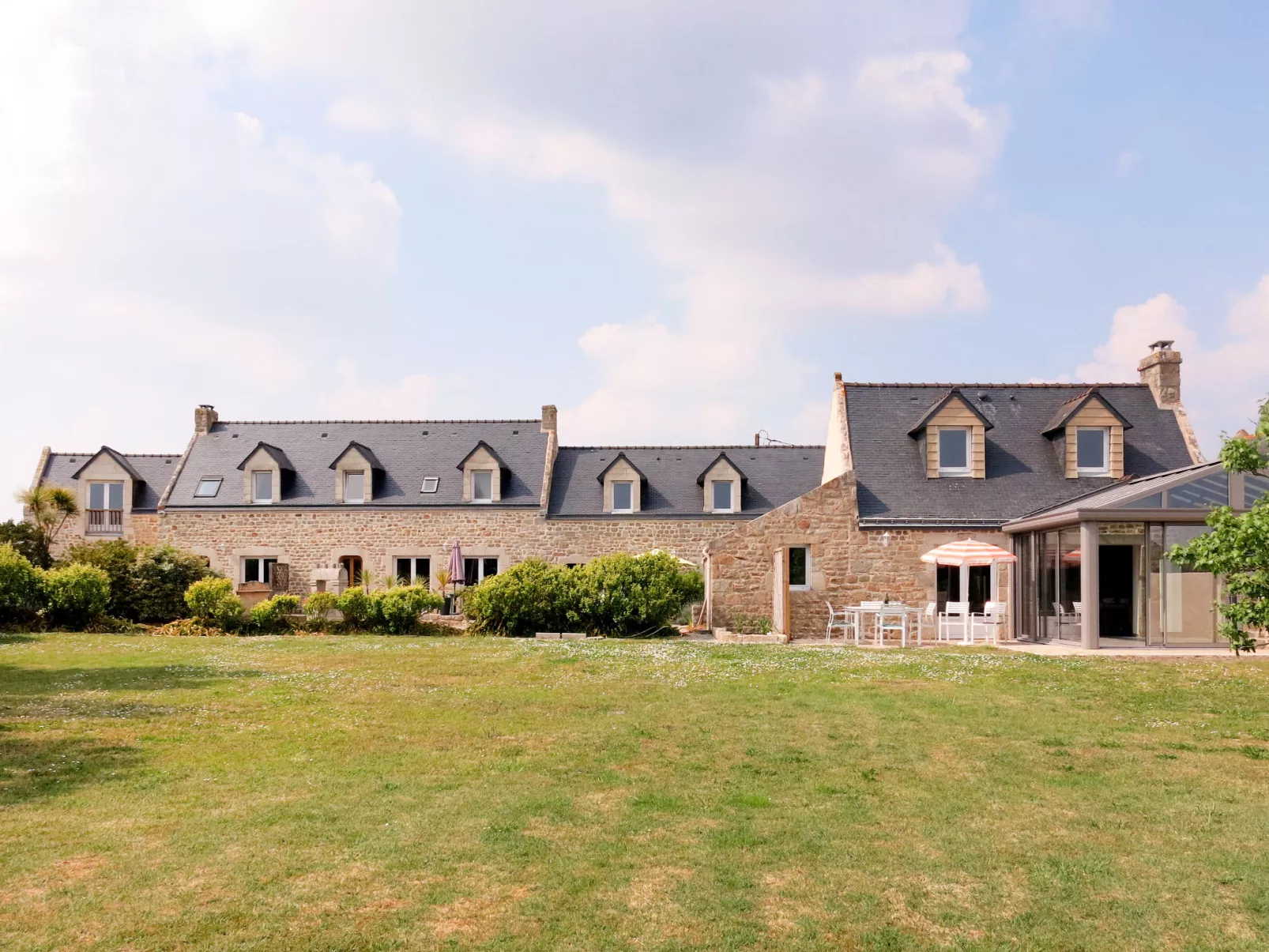 Groix-Outside