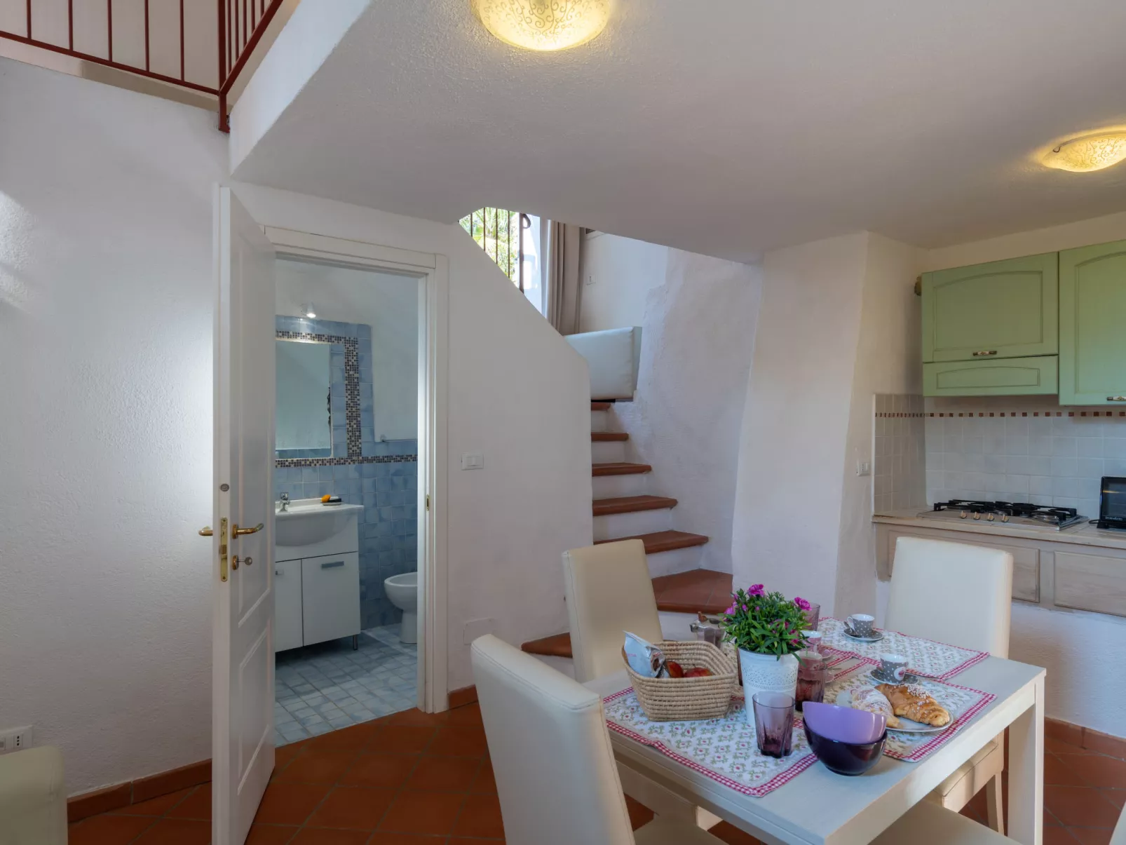 Maria Luisa (DOL286)-Inside