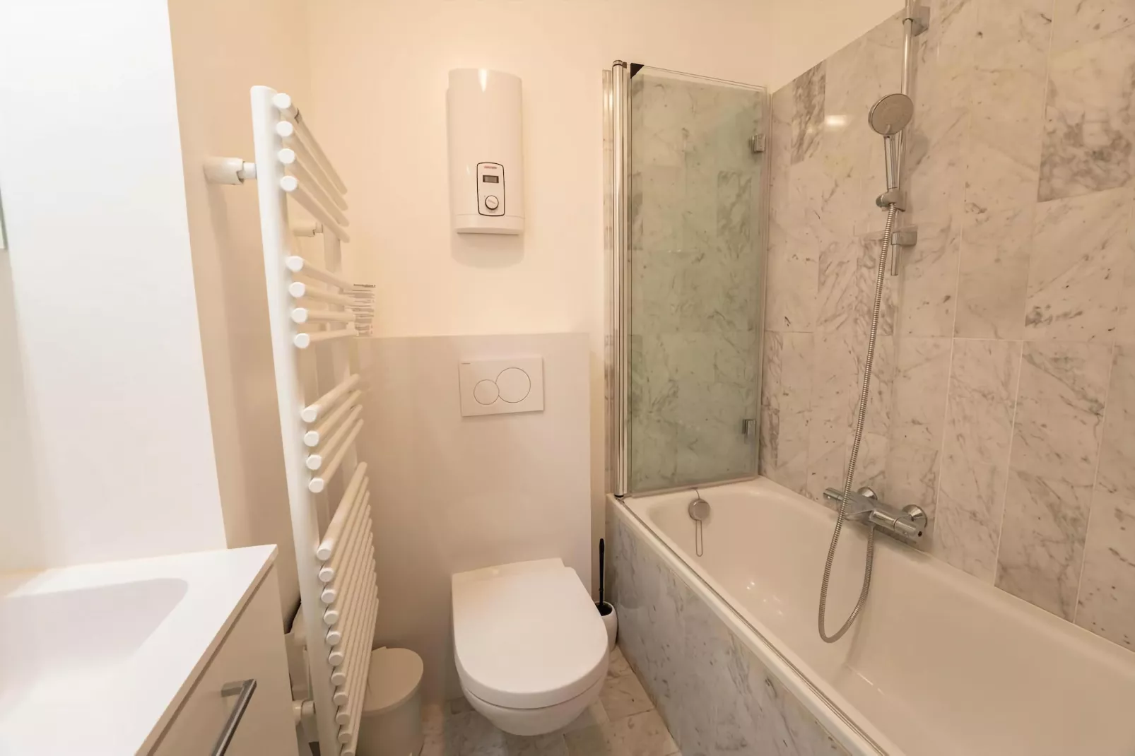 PLAZA A2/0022-Bathroom
