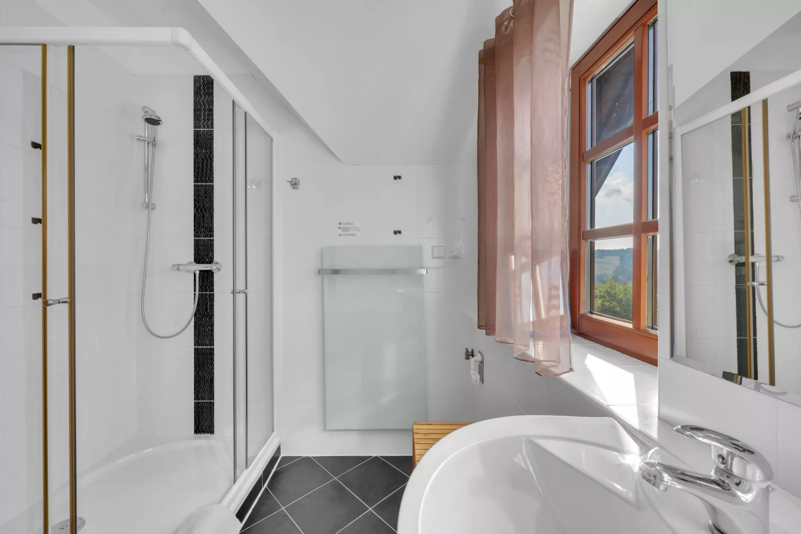Stupna KSF095-Bathroom