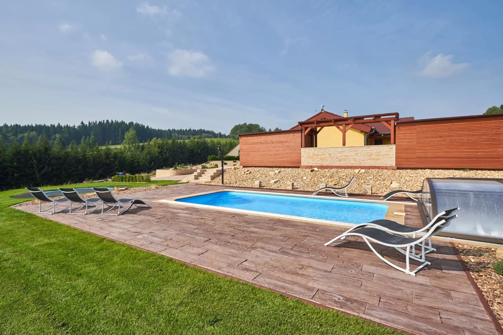 poolofhouse