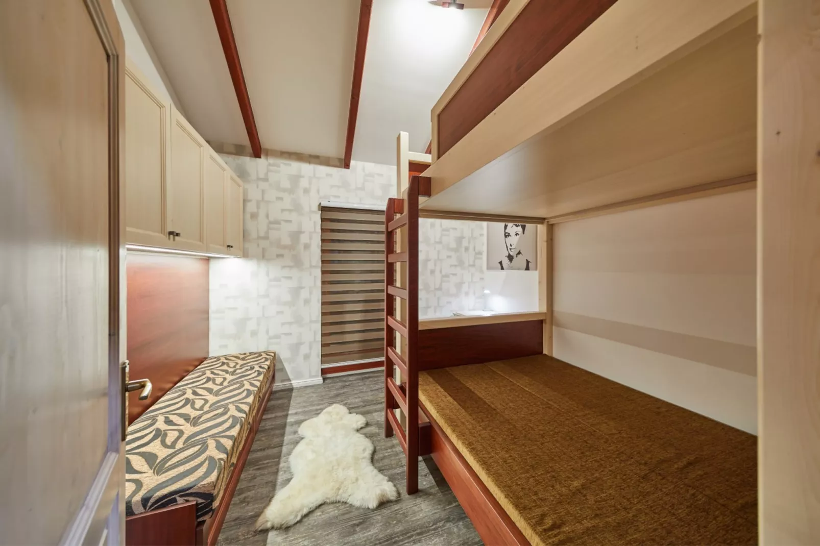 Cerna KCG350-Bedroom