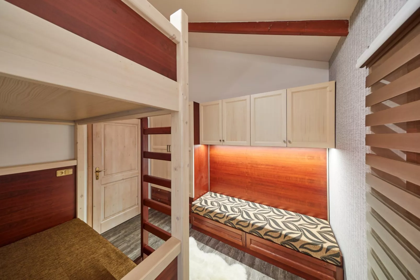 Cerna KCG350-Bedroom