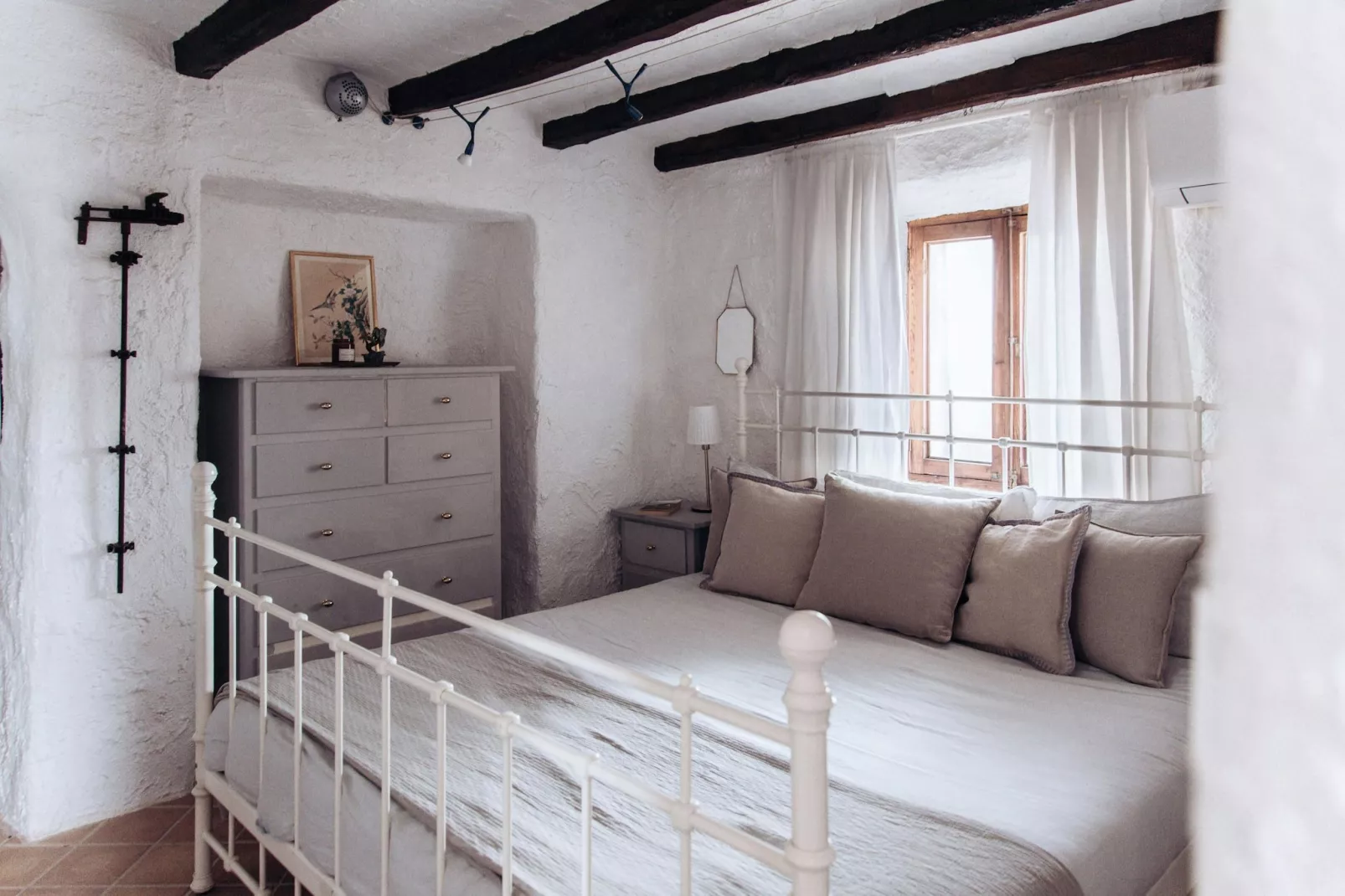 Can Papaya-Bedroom