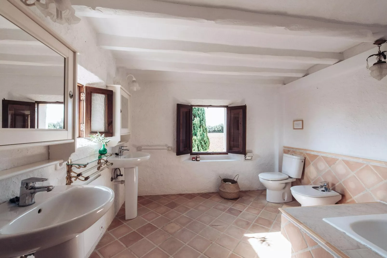 Can Papaya-Bathroom