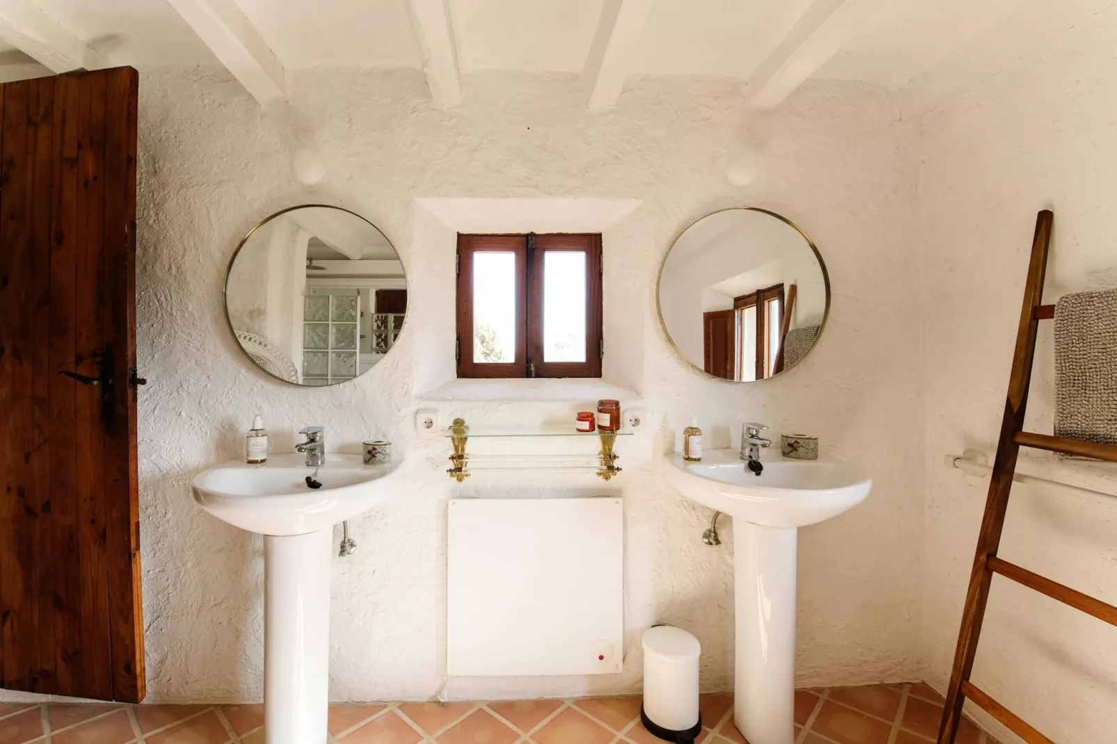 Can Papaya-Bathroom