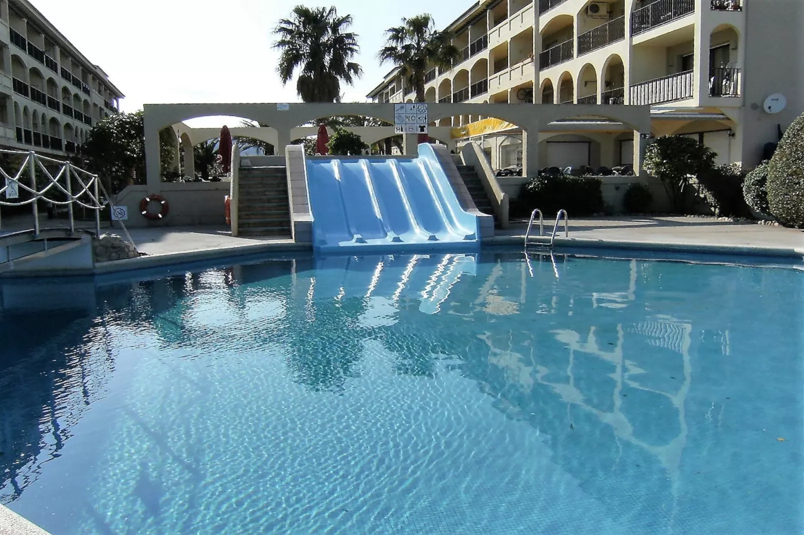 JADEMAR DEL MAR 132-C-Pool