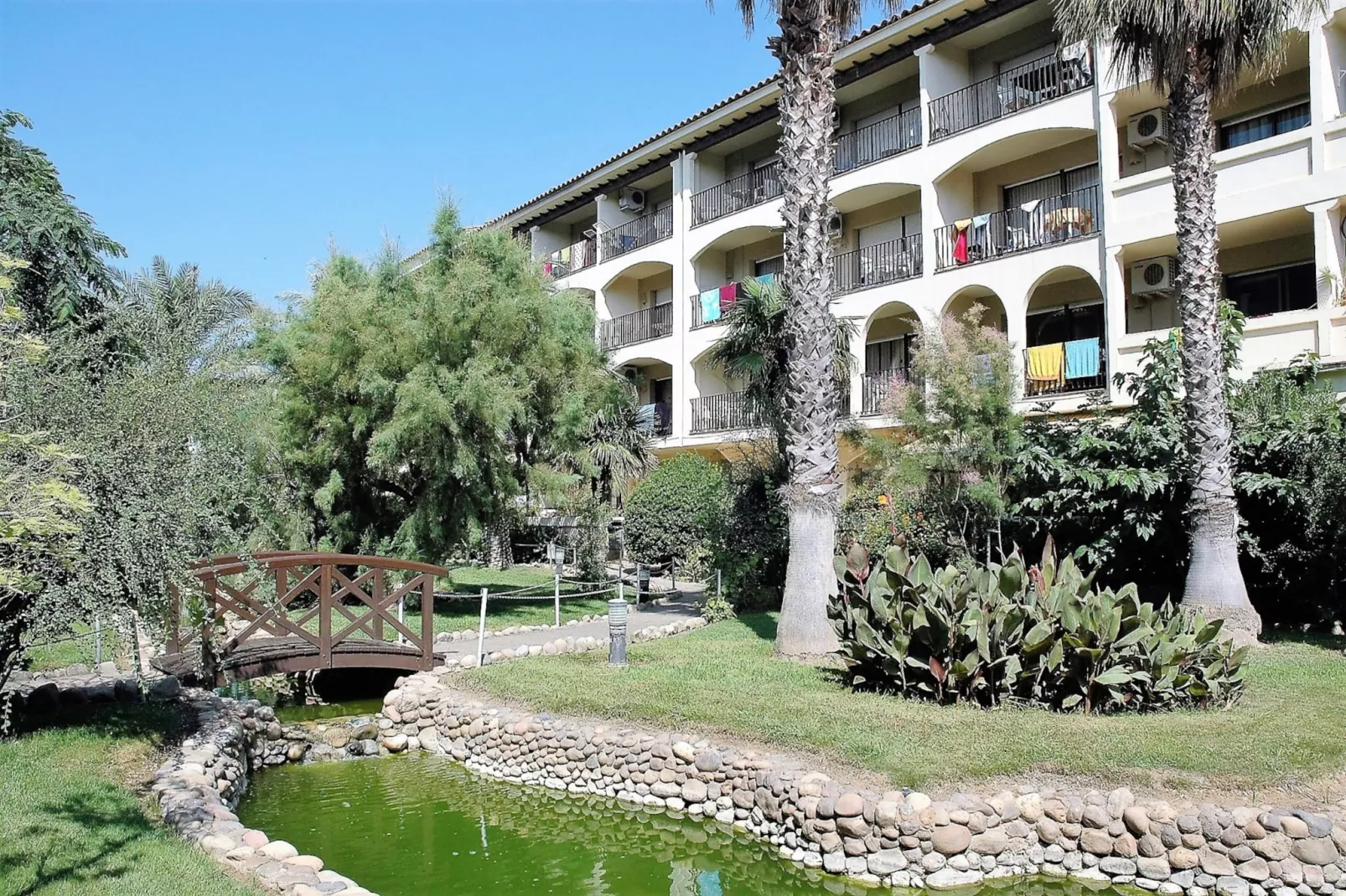 JADEMAR DEL MAR 132-C-Gardens summer