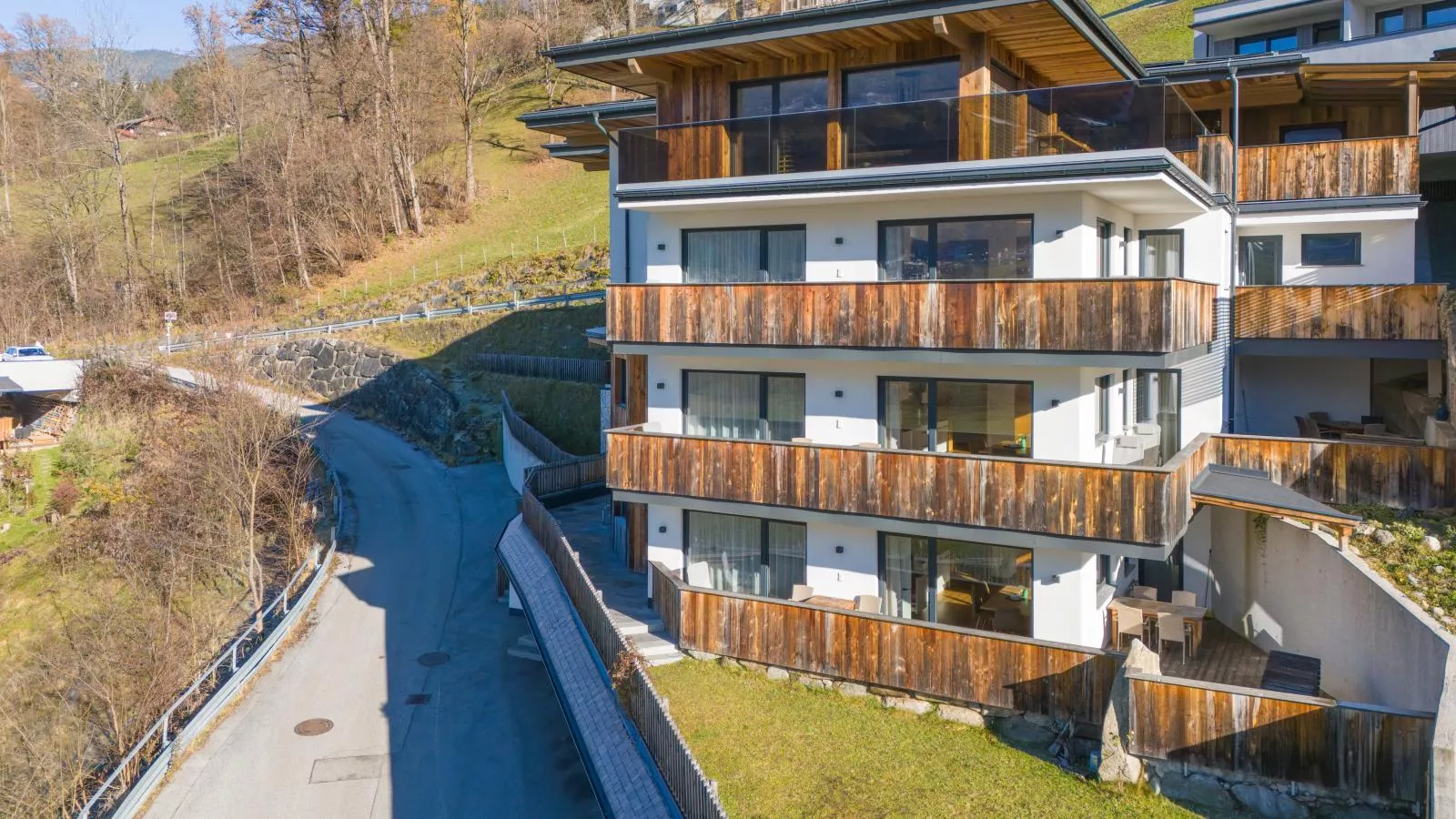 Hamberg-Exterior summer