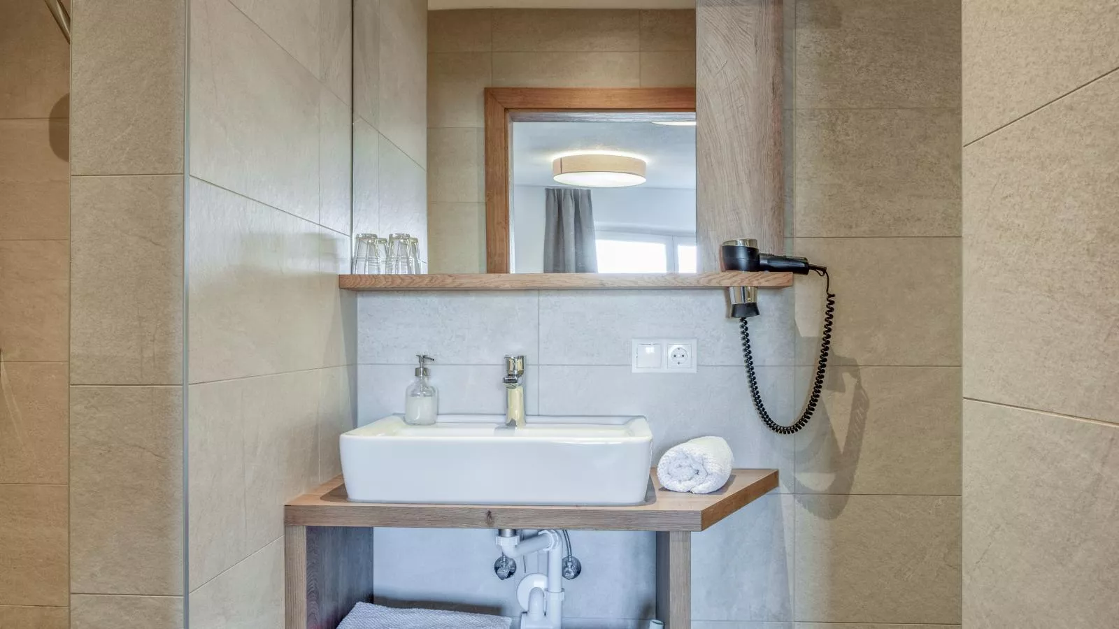 Hamberg-Bathroom