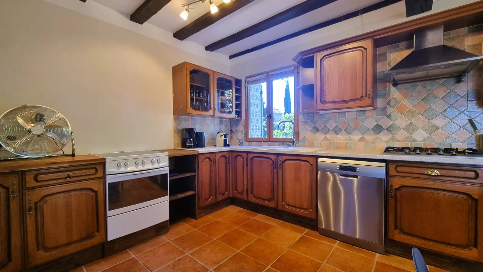 Belle Bize-Kitchen