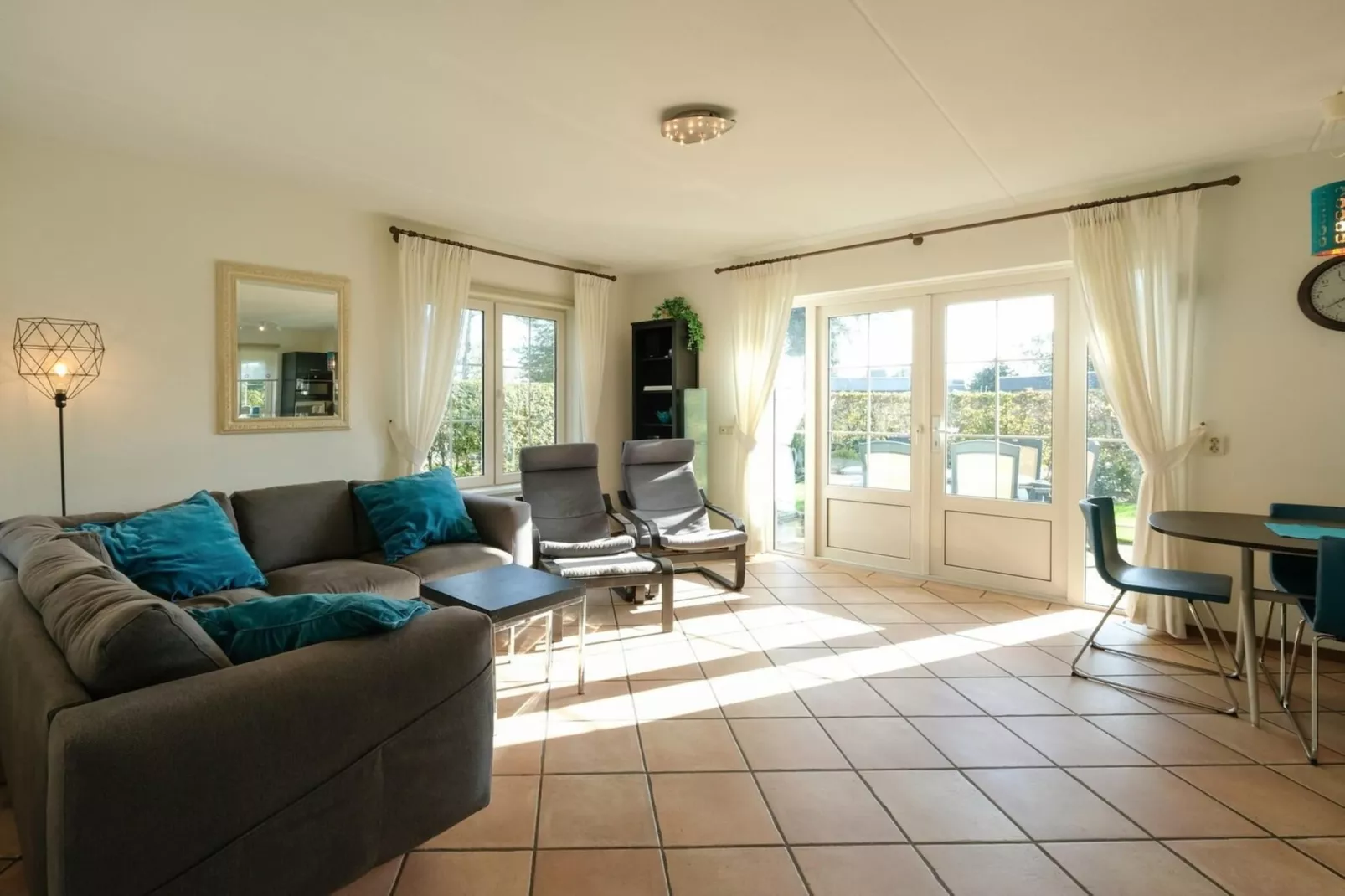Anzelhoef 30-Living room