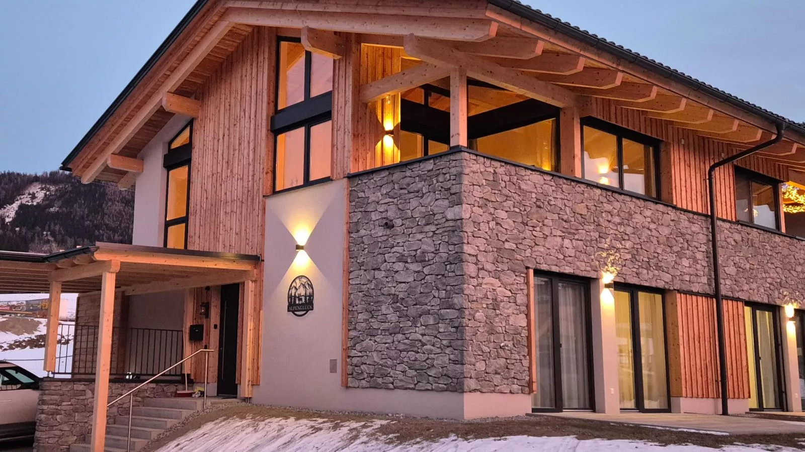 Almchalet Alpenglück-Exterior winter