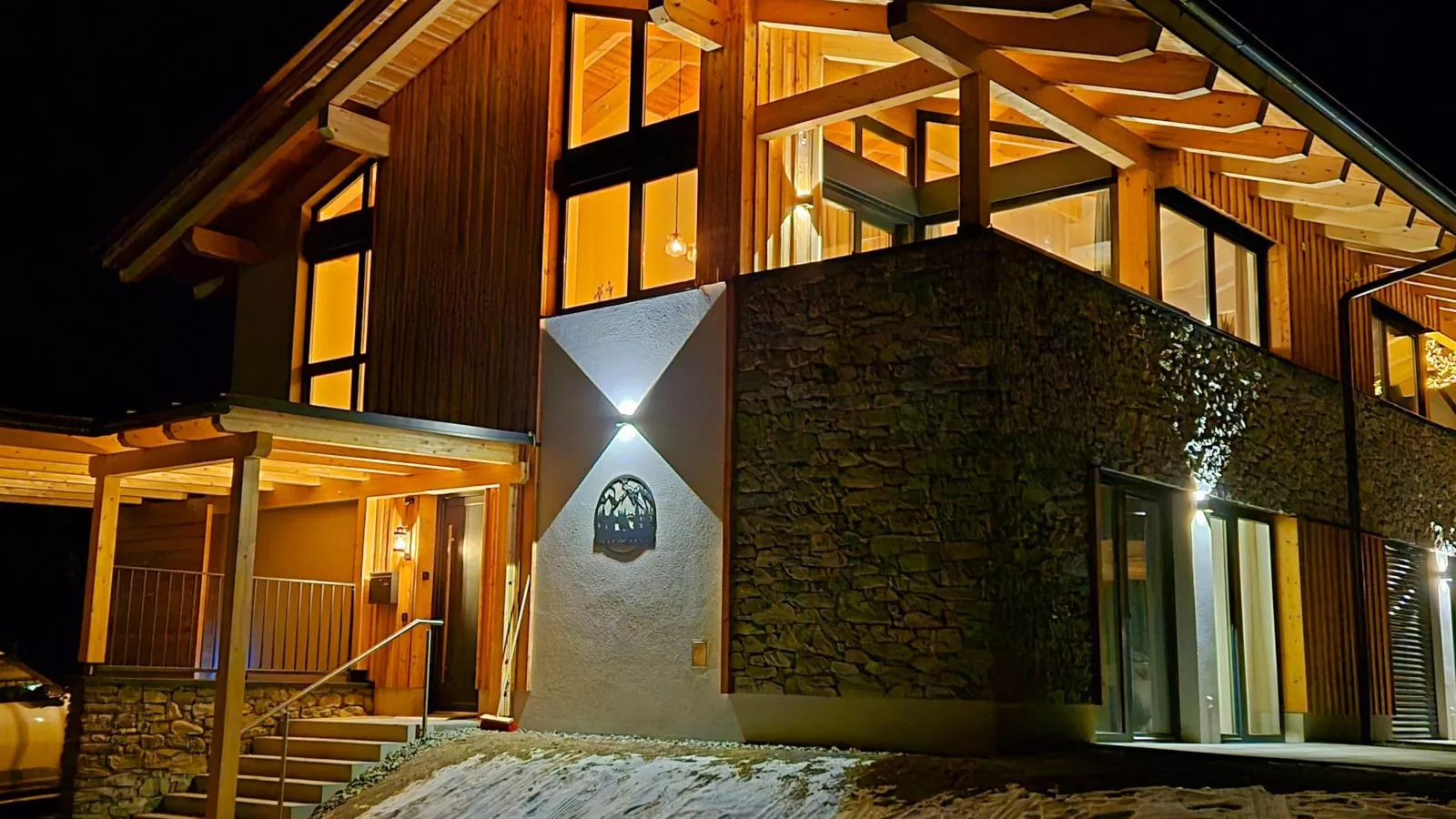 Almchalet Alpenglück-Exterior winter