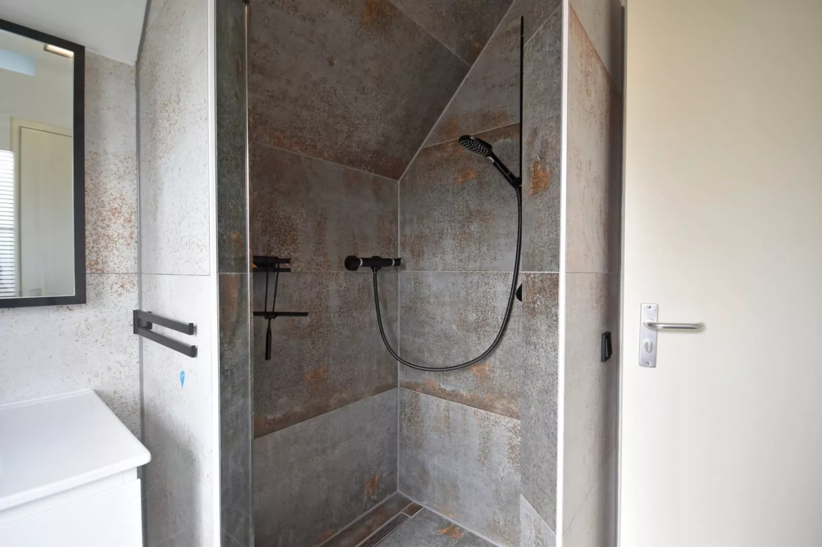 Anzelhoef 11-Bathroom