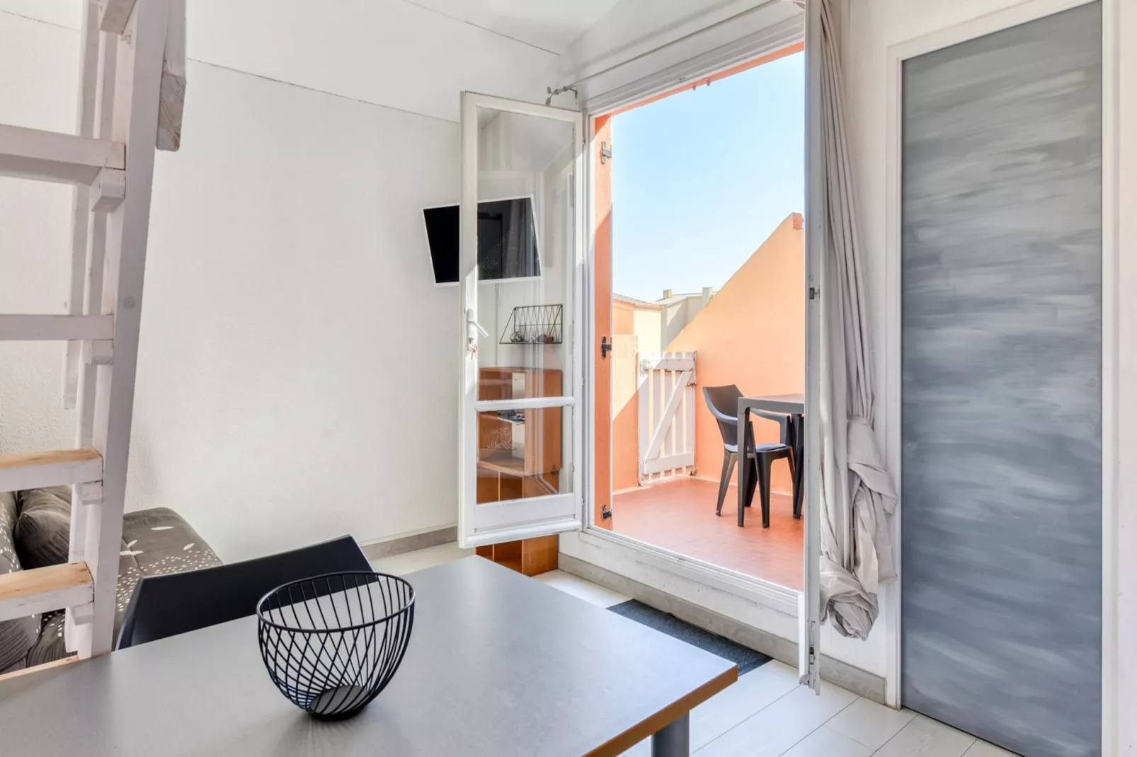 Les 4 Soleils AB N°16 - ST4-Living room