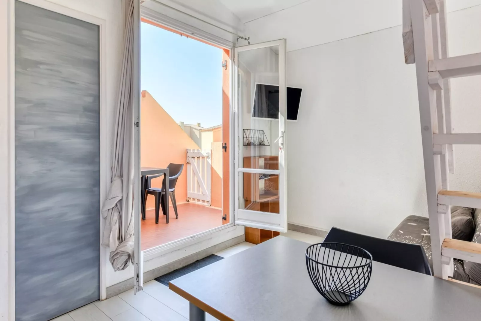 Les 4 Soleils AB N°16 - ST4-Living room