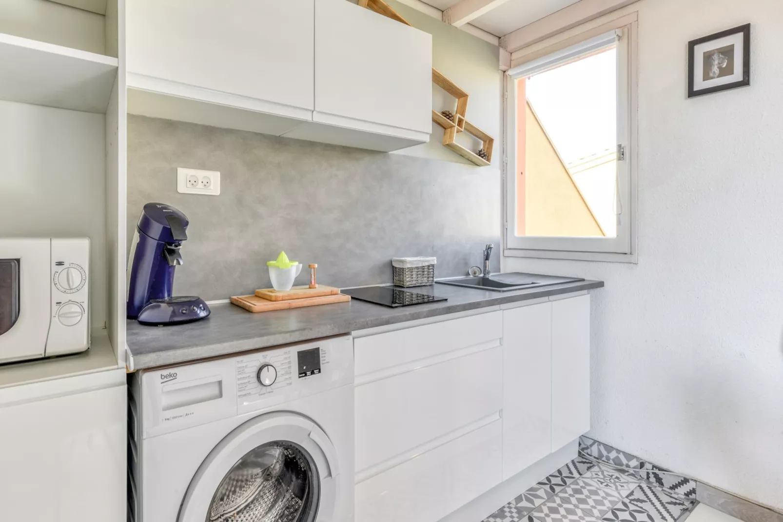 Les 4 Soleils AB N°16 - ST4-Kitchen