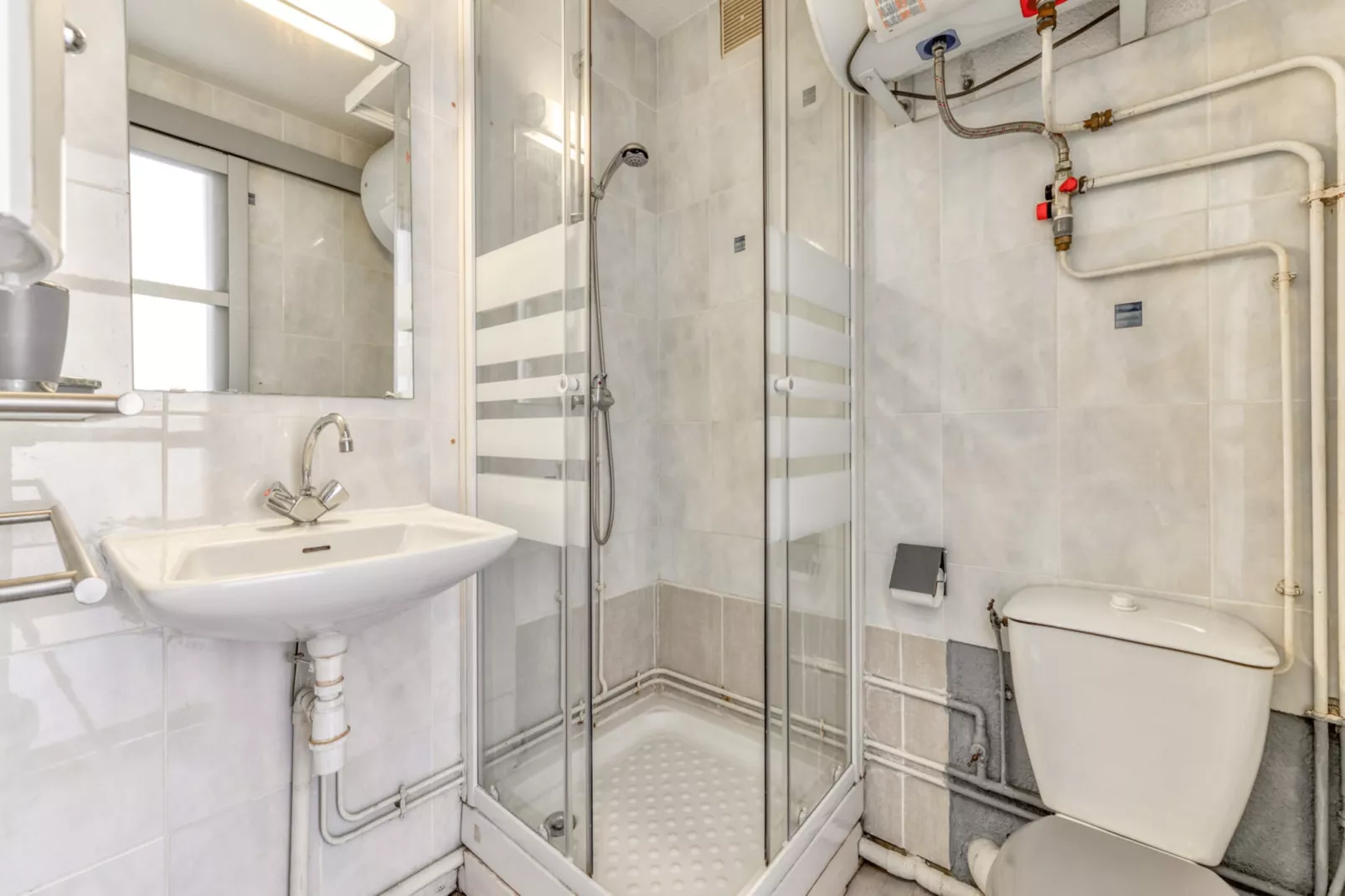 Les 4 Soleils AB N°16 - ST4-Bathroom