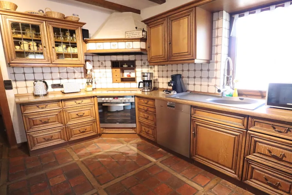 268306-Kitchen