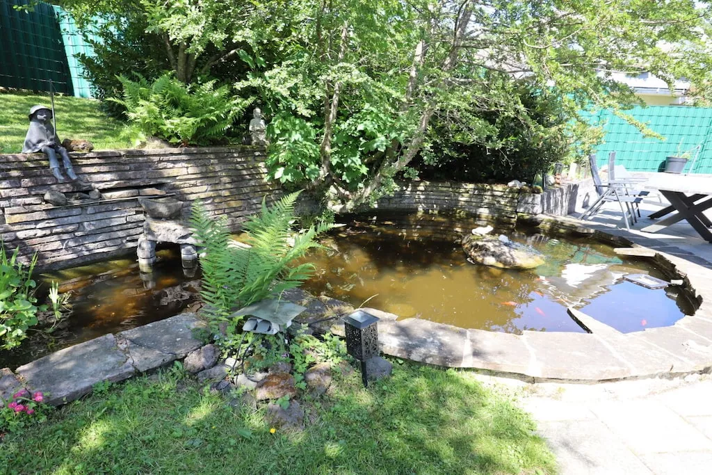 268306-Gardens summer