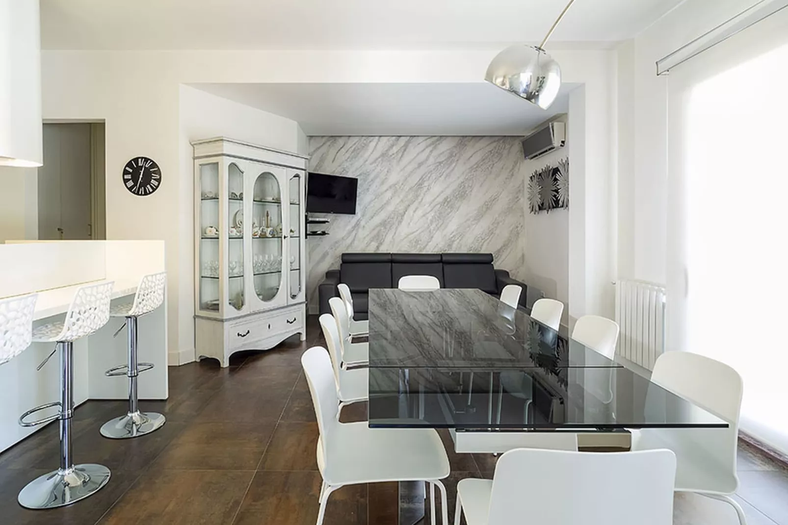 Agora Dodici-Dining room