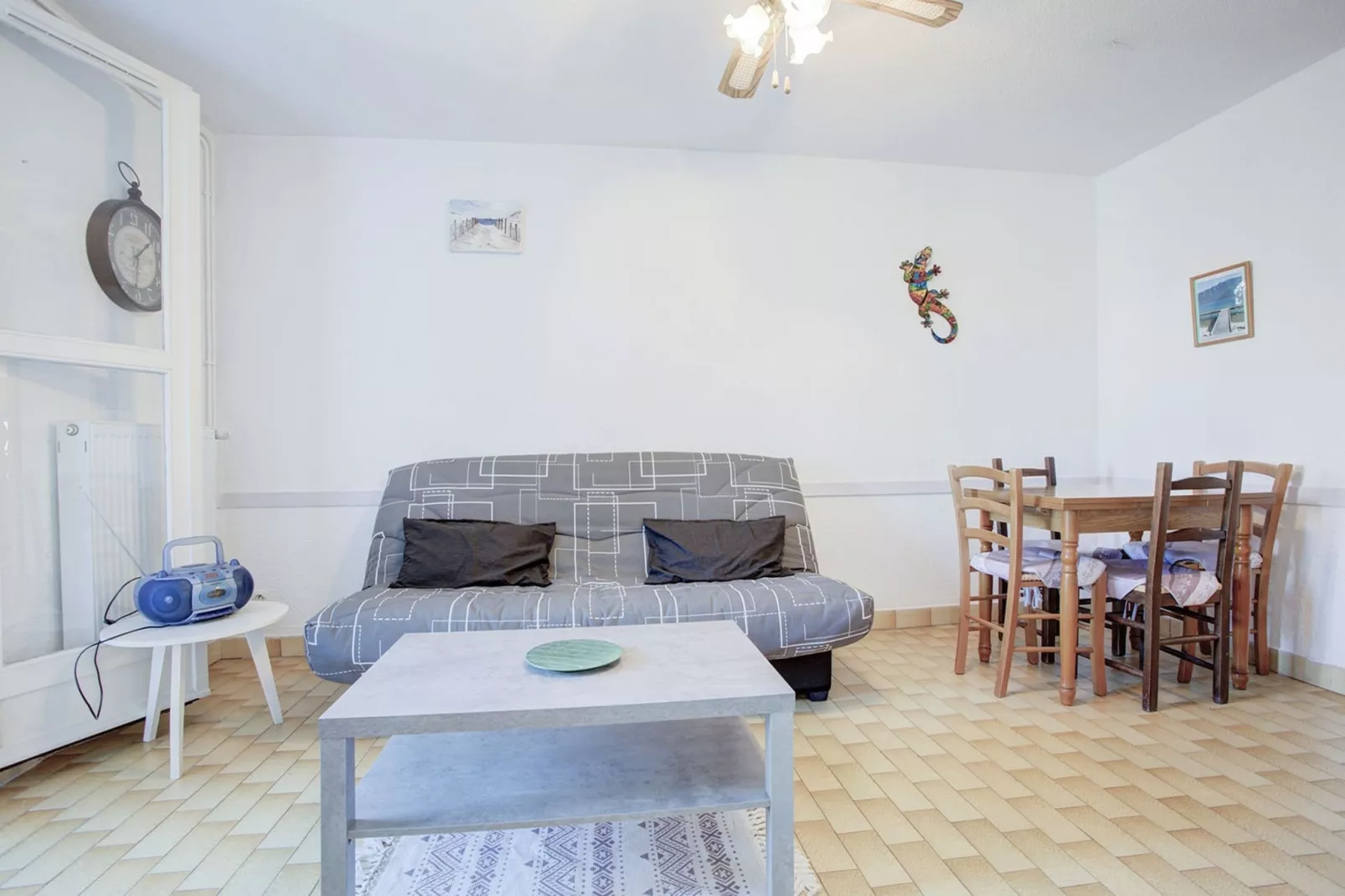 Le Cosmos C N°15 - 2P4-Living room