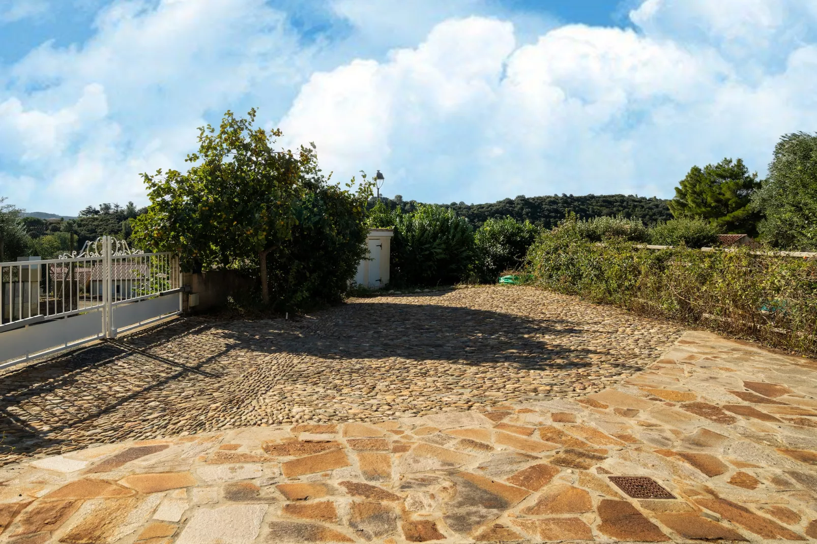 House in the south of France with private pool-View summer