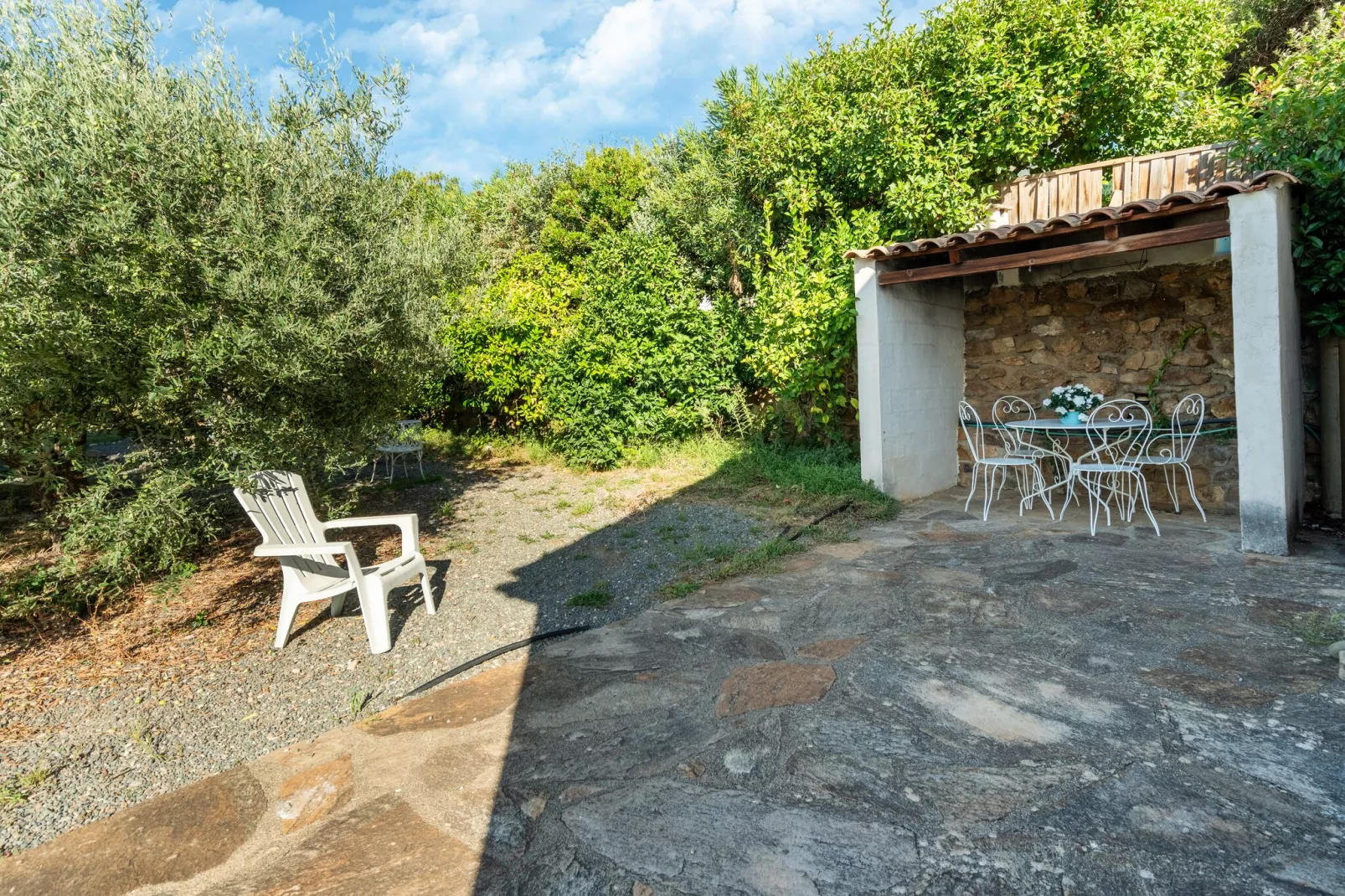 House in the south of France with private pool-Gardens summer