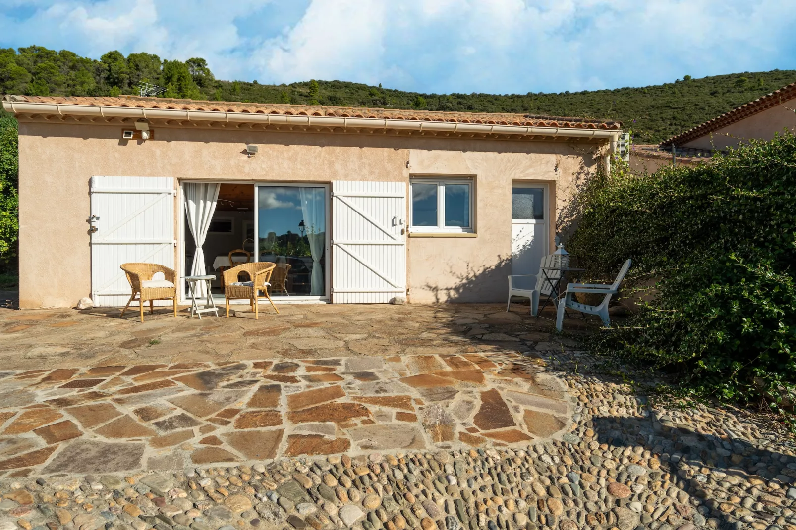 House in the south of France with private pool-Exterior summer