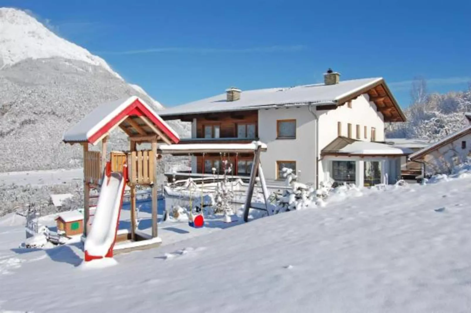 Lechner Enzian-Exterior winter