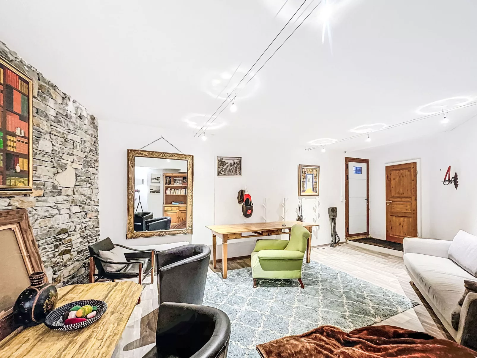 Jeanne D'Arc LOFT-Inside