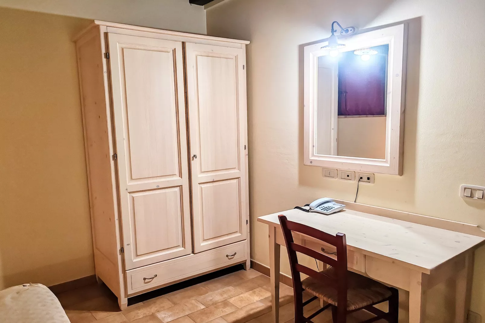 Moncaro-Bedroom