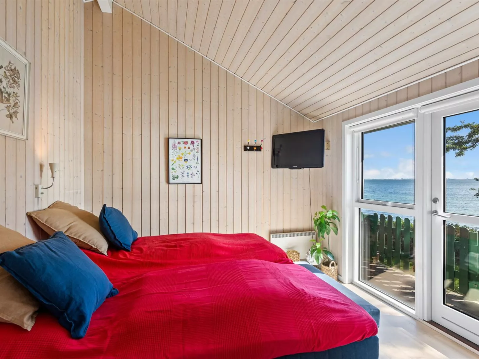 "Harthwik" - 10m from the sea-Inside