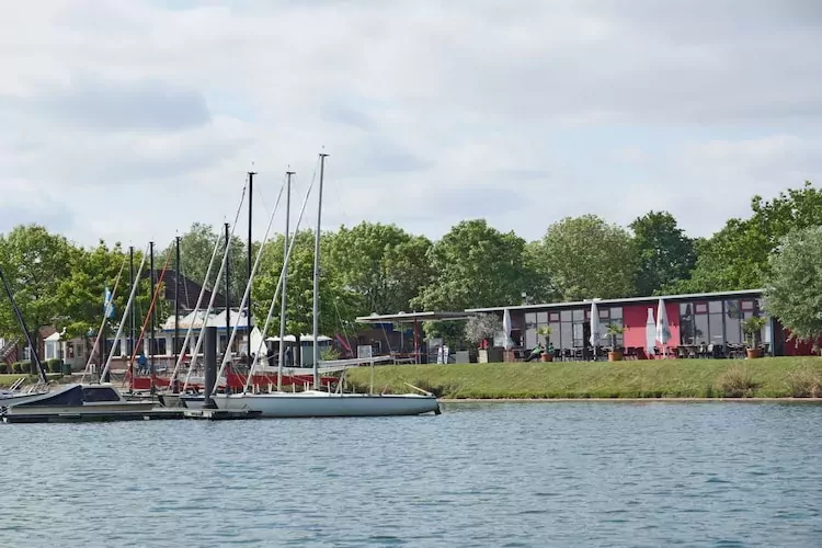 Floating 44 / Boot 1 / 3 Personen-Gebiete Sommer 1 km