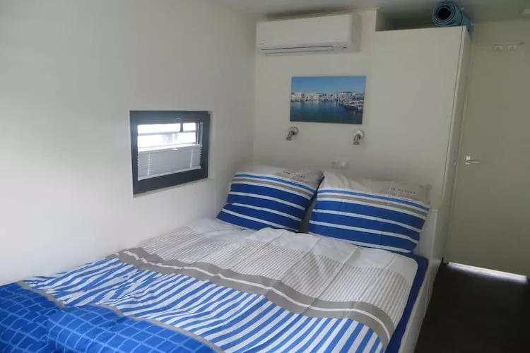 Floating 44 / Boot 2 / 4 Personen-Bedroom