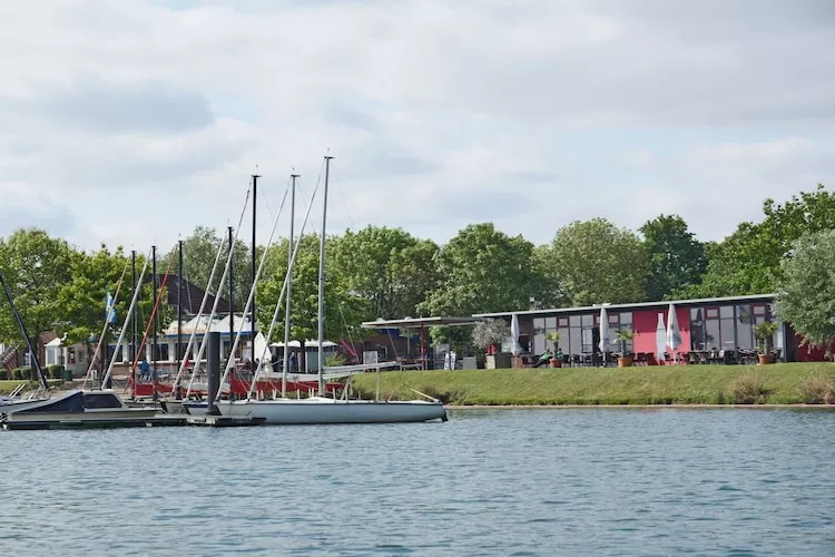Floating 44 / Boot 2 / 4 Personen-Areas summer 1km