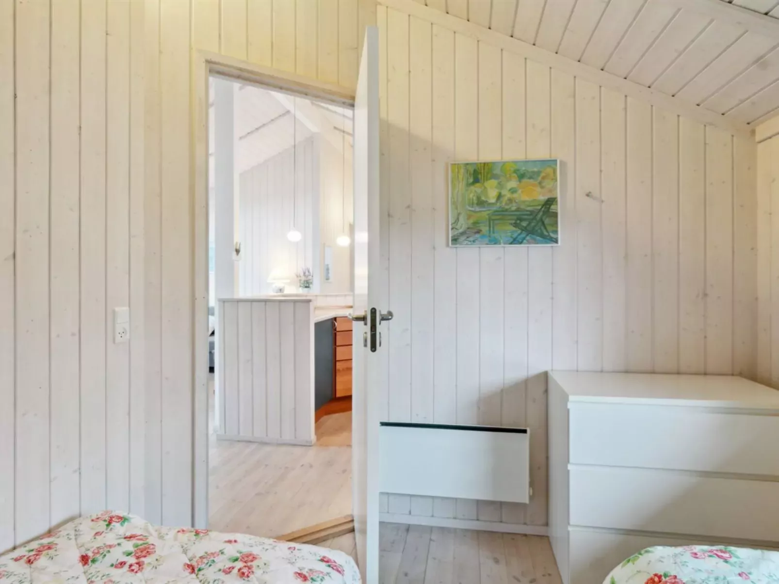 "Hjalmine" - 225m from the sea-Inside