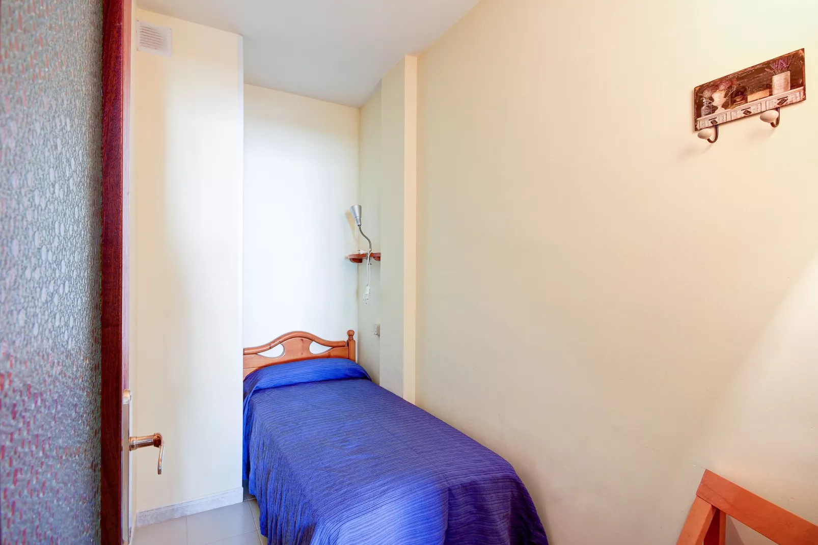 FRANCESC MACIA 57 3B  Roses-Bedroom