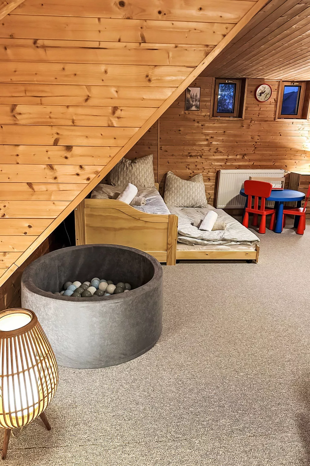 Studenec-Inside